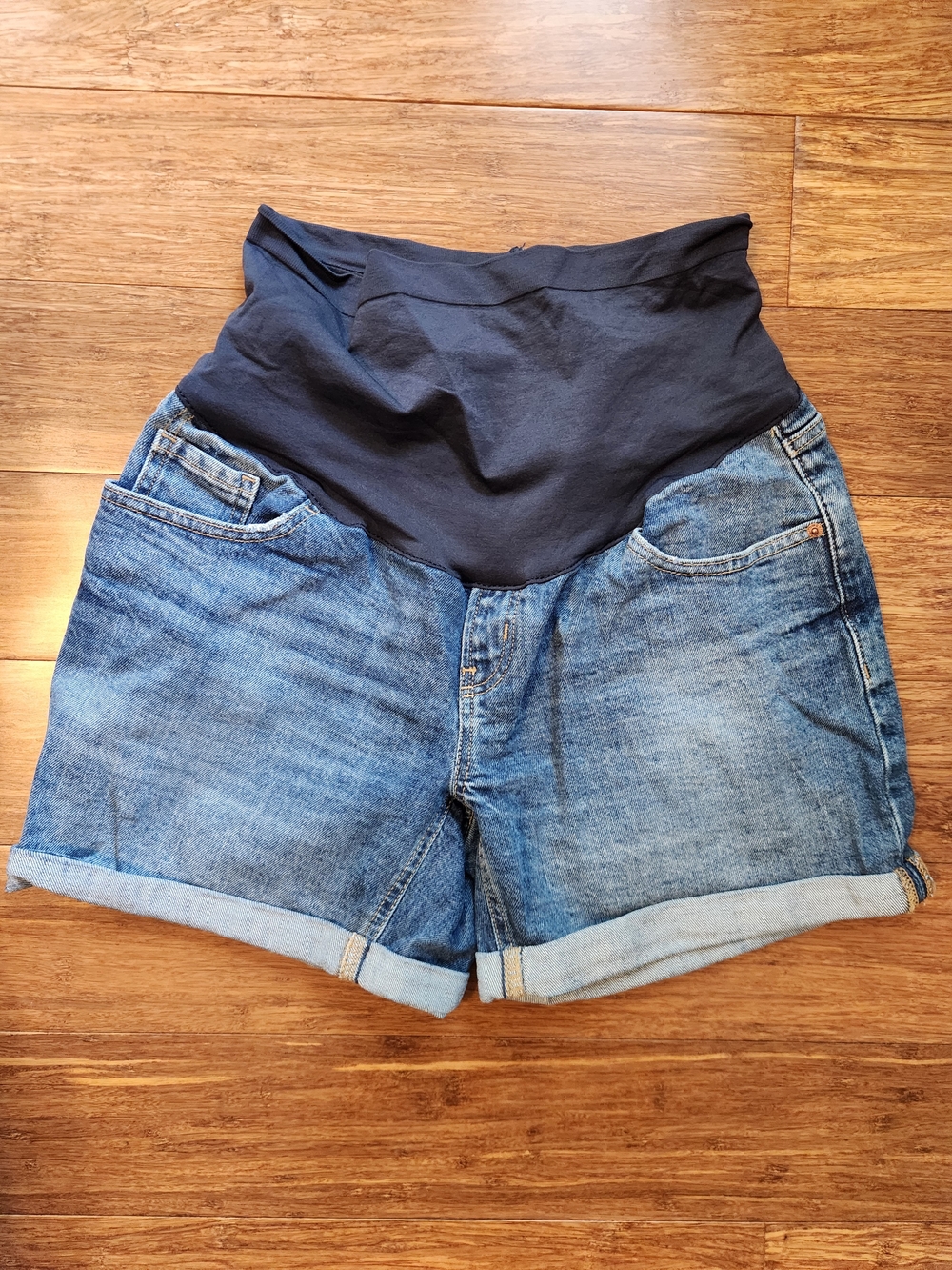 Old Navy Straight Full Stretch Panel Denim Maternity Cuffed Jean Shorts, Size 10